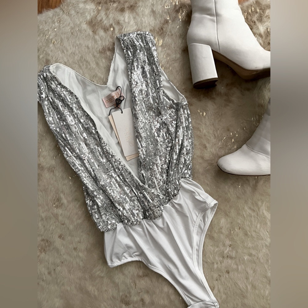 Club London NWT sequin bodysuit